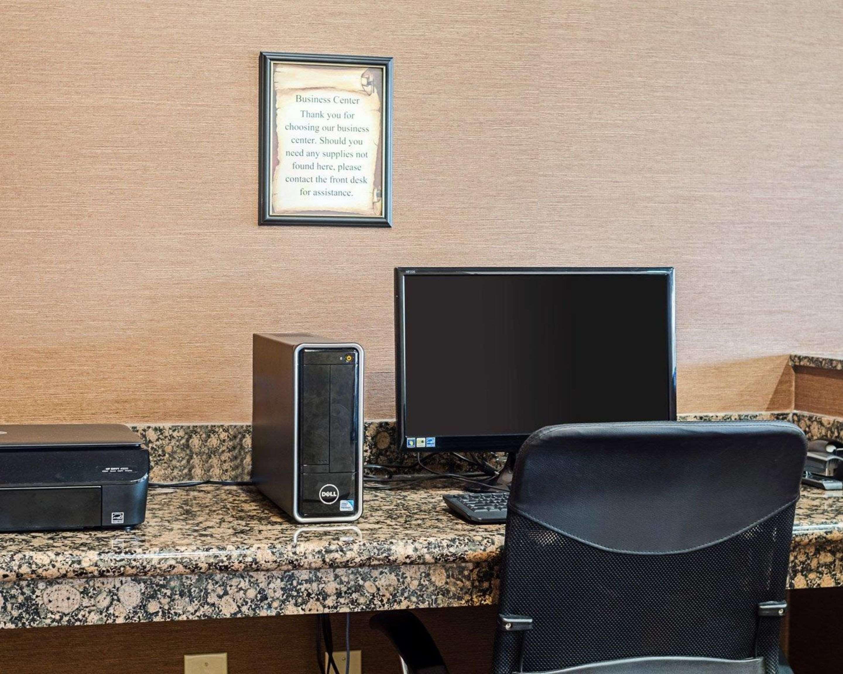 Comfort Inn & Suites Lawrence - University Area Buitenkant foto