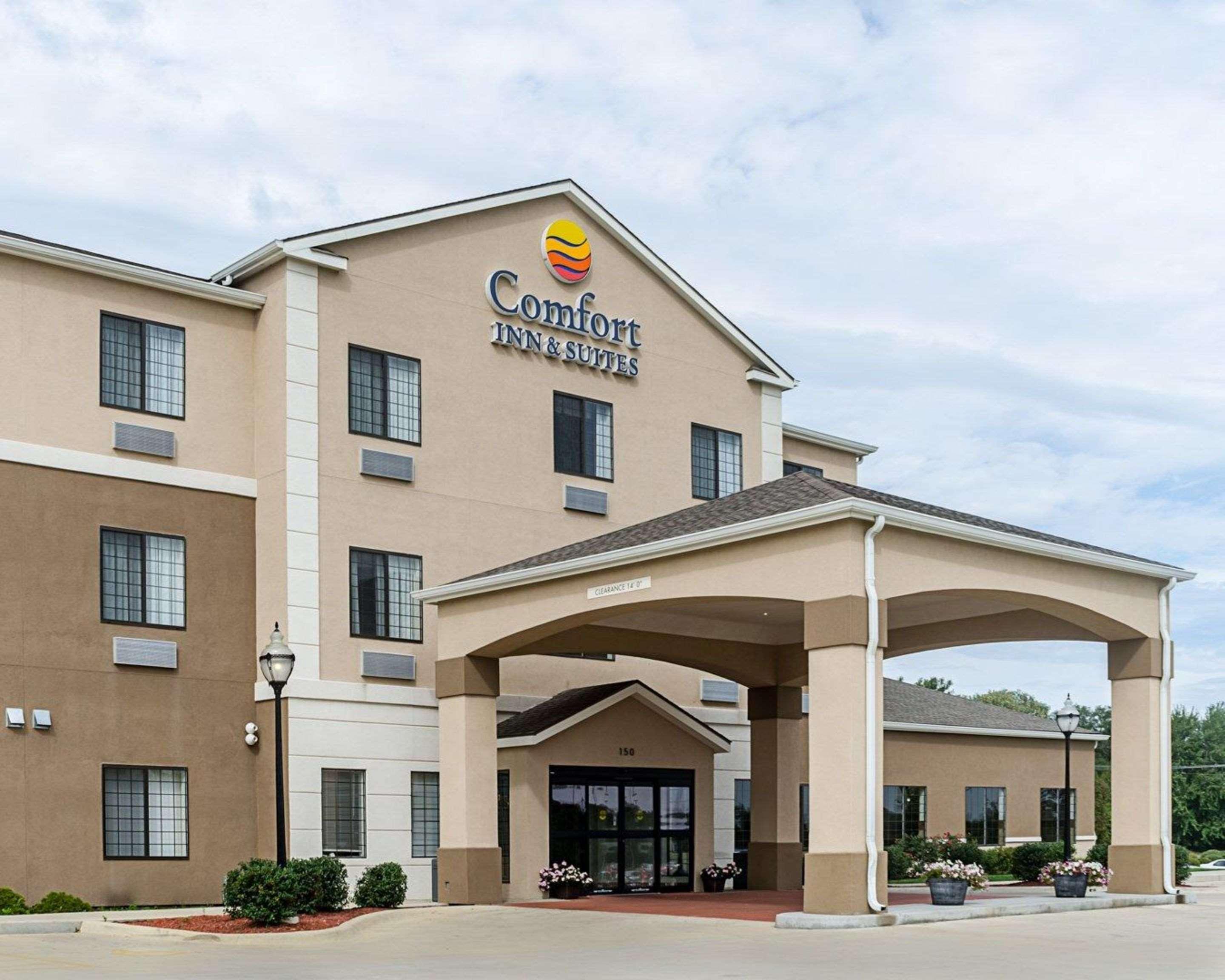 Comfort Inn & Suites Lawrence - University Area Buitenkant foto