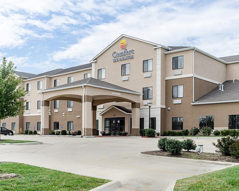 Comfort Inn & Suites Lawrence - University Area Buitenkant foto