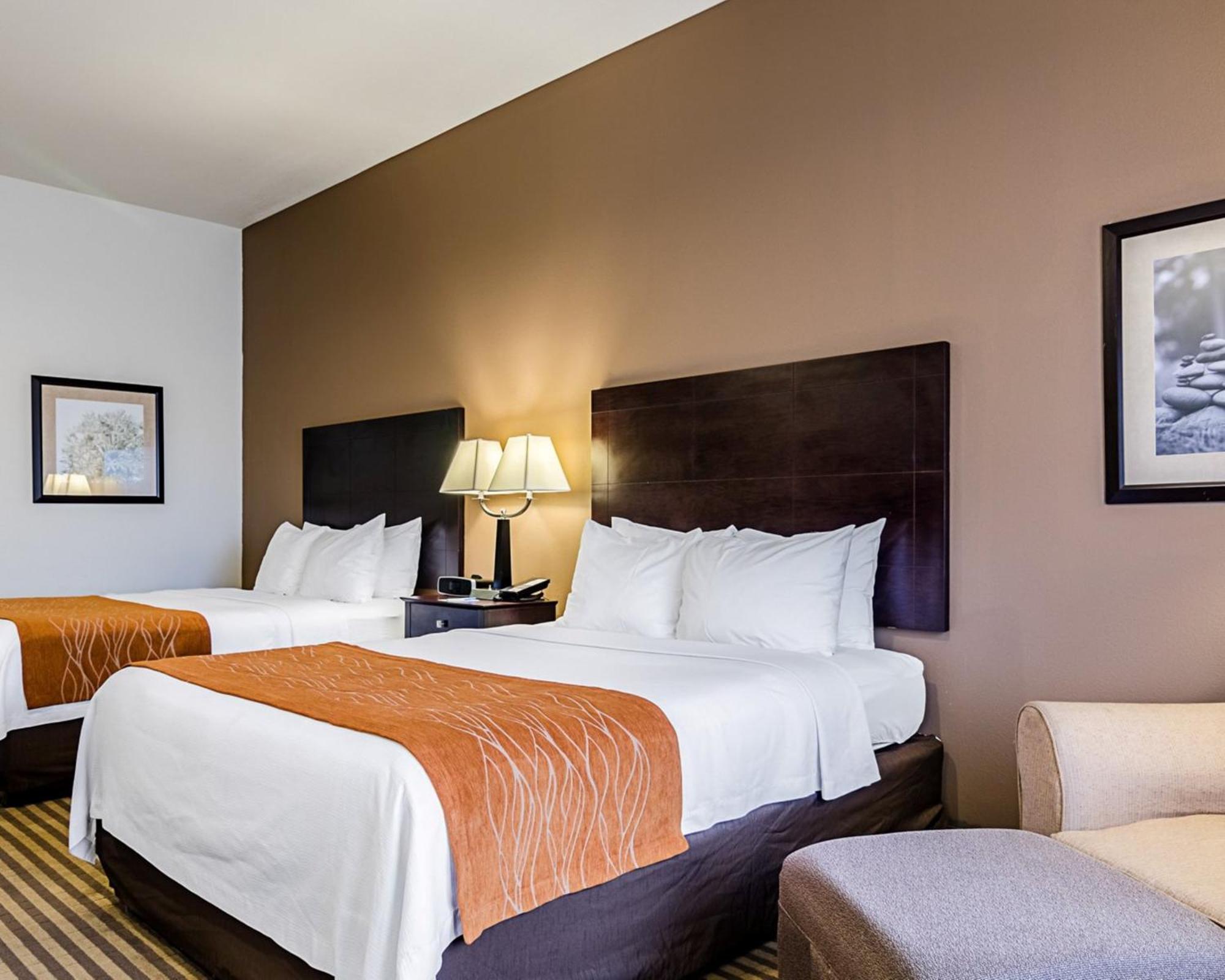 Comfort Inn & Suites Lawrence - University Area Buitenkant foto