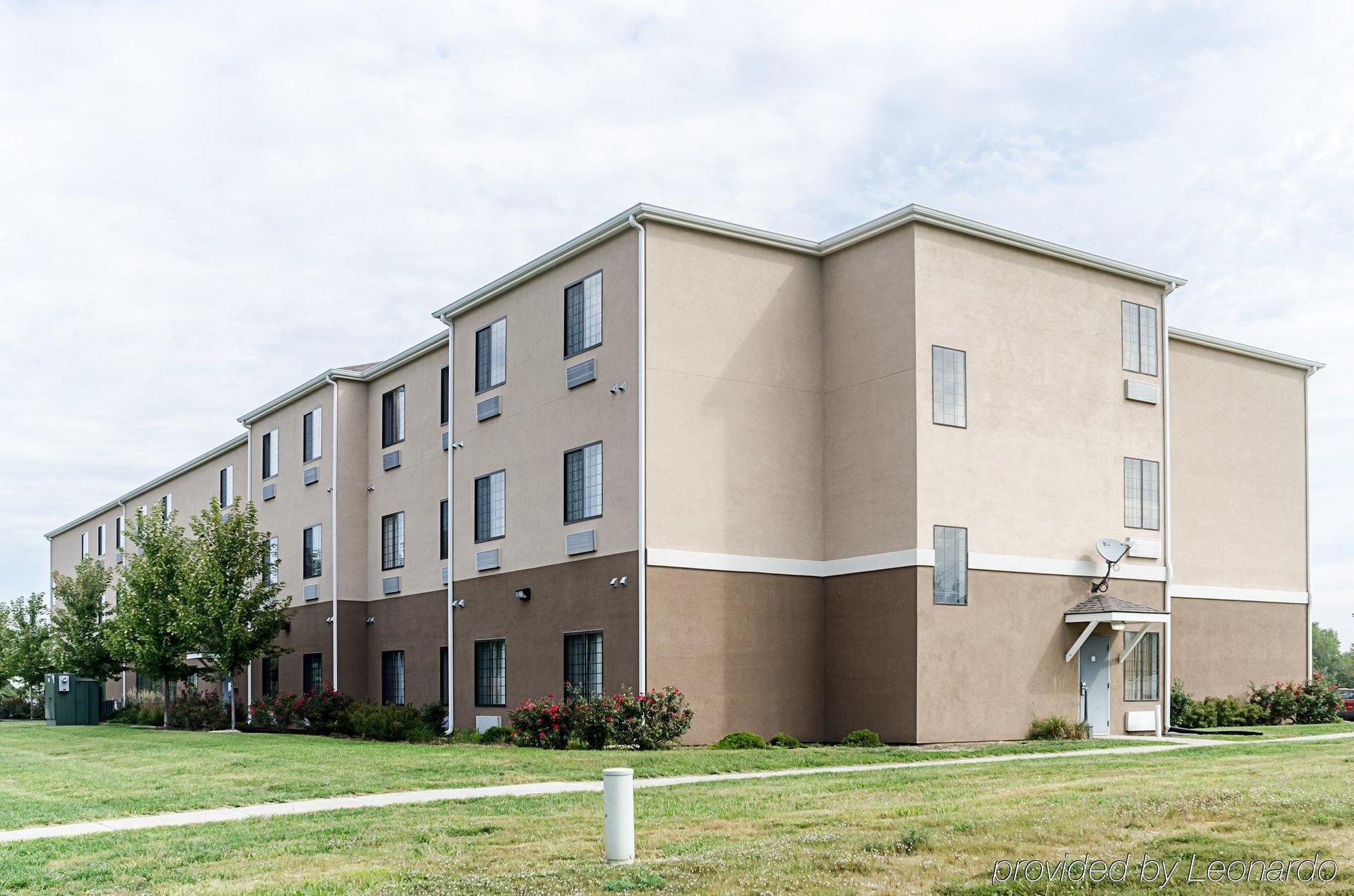 Comfort Inn & Suites Lawrence - University Area Buitenkant foto