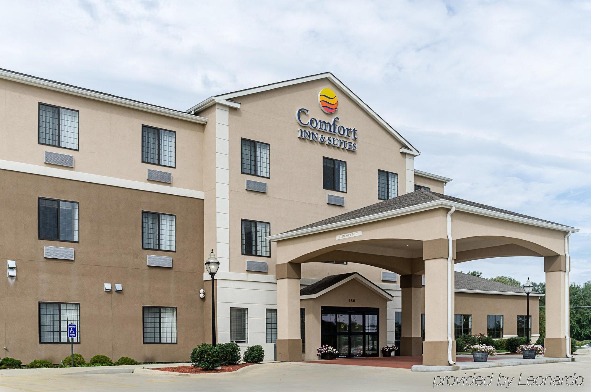 Comfort Inn & Suites Lawrence - University Area Buitenkant foto