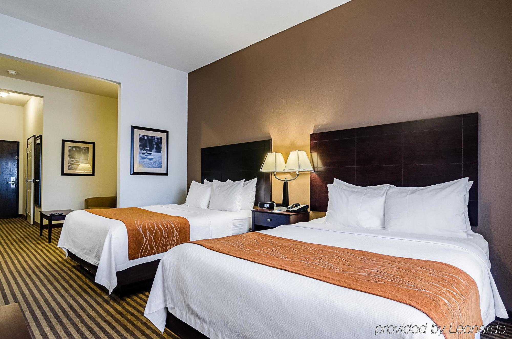 Comfort Inn & Suites Lawrence - University Area Buitenkant foto